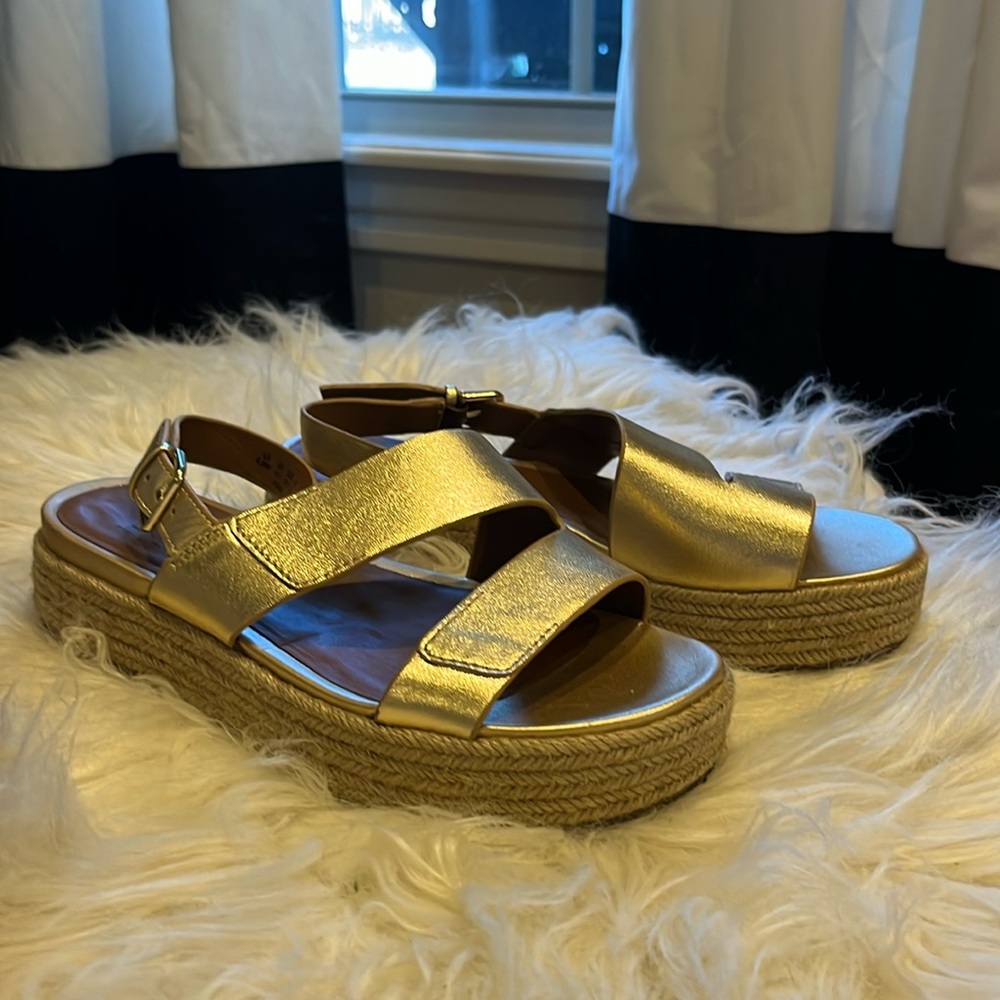 NATURALIZER SHINY SANDALS platform